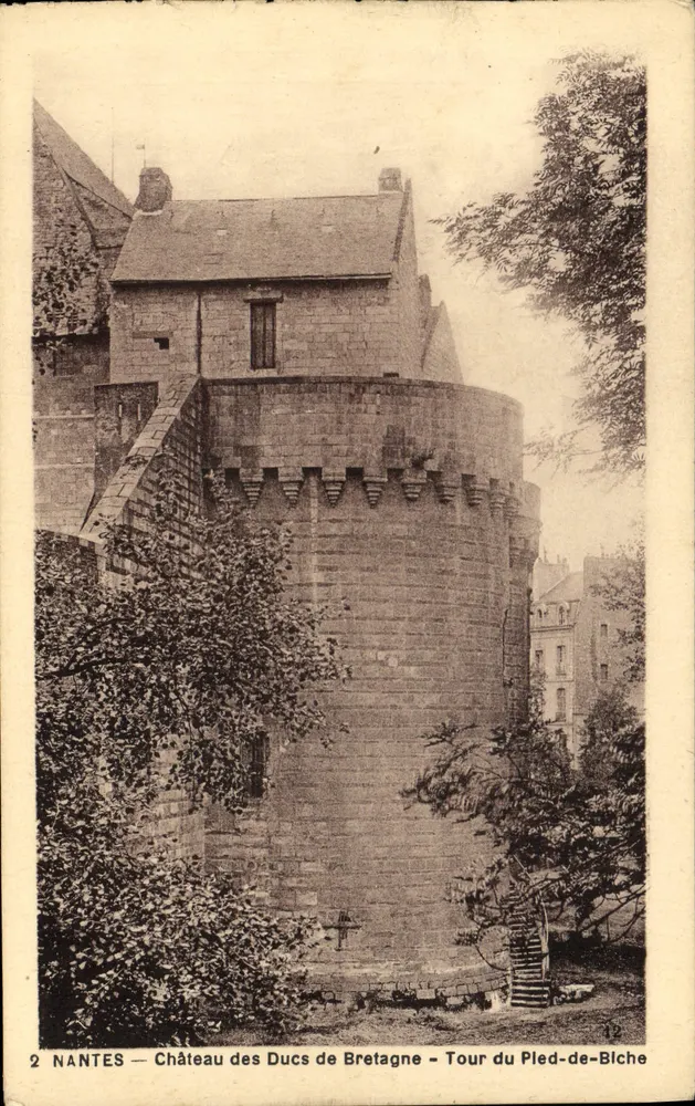 NANTES — Château des Ducs de Bretagne — Tour du Pled-de-Biche - Vorderseite