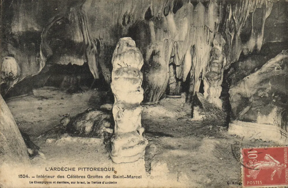 Pittoreske Ardèche — Innenansicht der berühmten Höhlen von Saint-Marcel — G. Aringo, n° 1524 - Vorderseite