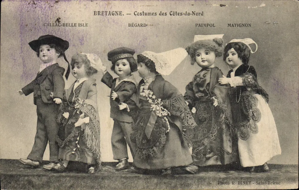 Bretagne — Trachten der Côtes-du-Nord — Foto R. BINET - Saint-Brélec - Vorderseite