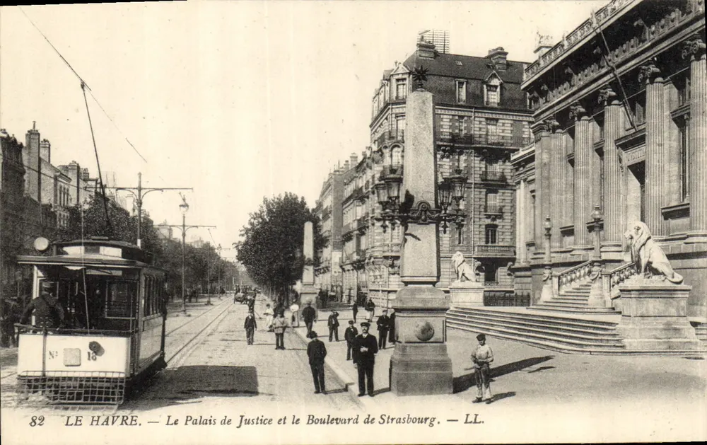 Le Havre — Das Palast der Gerechtigkeit und der Boulevard de Strasbourg — LL. N° 82 - Vorderseite