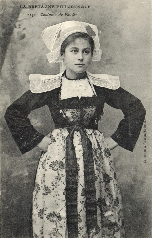 Traje de Scaër — Scaër — Coleção A. Waron, St-Brieuc - Frente