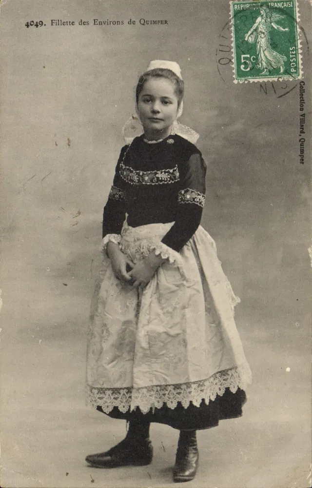 Menina dos arredores de Quimper — Coleção Villard, Quimper — n°4049 - Frente