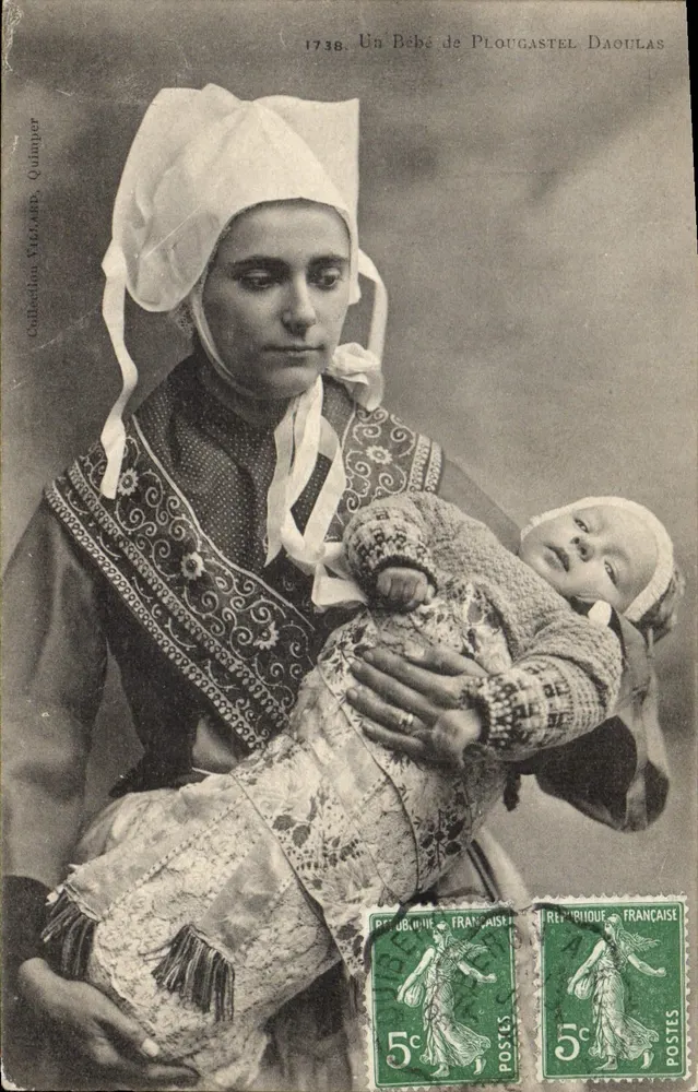 Um Bebê de Plougaastel Daoulas — Coleção S.M. Quimper — n° 1738 - Frente