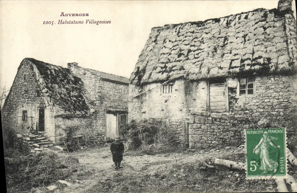 Auvergne — Dorfwohnungen — Phot.édit. Gouttefangeas, Olliergues (P.-de-D.) - Vorderseite
