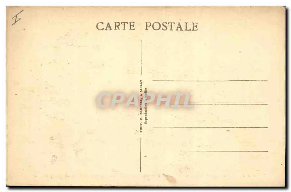 Ansicht vom Eingang des feudalen Schlosses Beynac (im Sarladais) — Die pittoreske Dordogne — Fot. P. Daunier, A. Gellat - Rückseite
