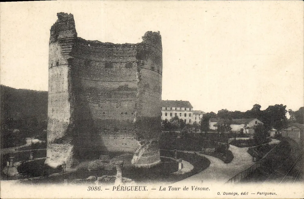 Périgueux — A Torre de Vésone — O. Domège, édit — Périgueux, n° 3086 - Frente