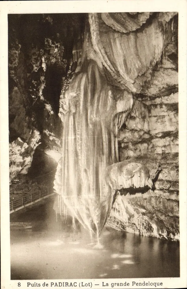 Poço de PADIRAC (Lot) — A grande Pendeloque — Phototypie-Hélio France, Limoges, n°8 - Frente