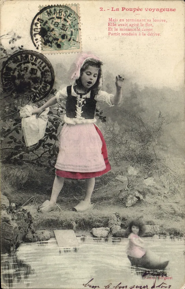Frau und Kind am Wasserlauf — Die Reisende Puppe — Édition Bergeret - Vorderseite