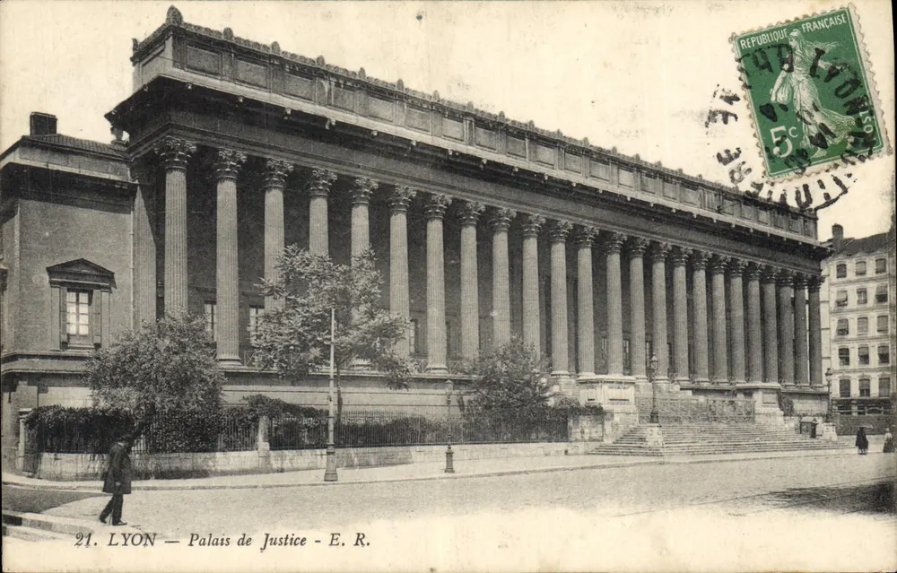 LYON — Palácio da Justiça — E. R. - Frente