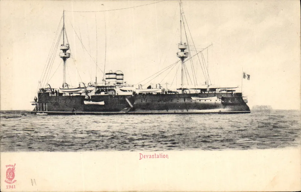 Navio de guerra Devastation — Paris, 1941 — Editor Paris - Frente