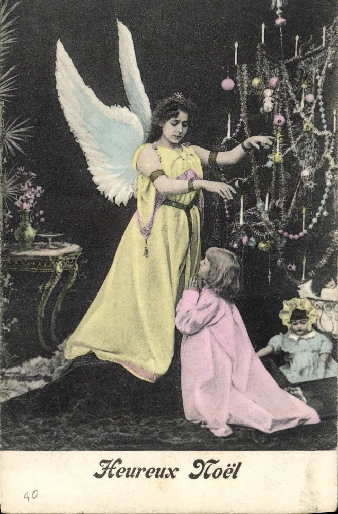 Engel und Kind neben einem Weihnachtsbaum — Frohe Weihnachten — K.V.L.B. 310 - Vorderseite