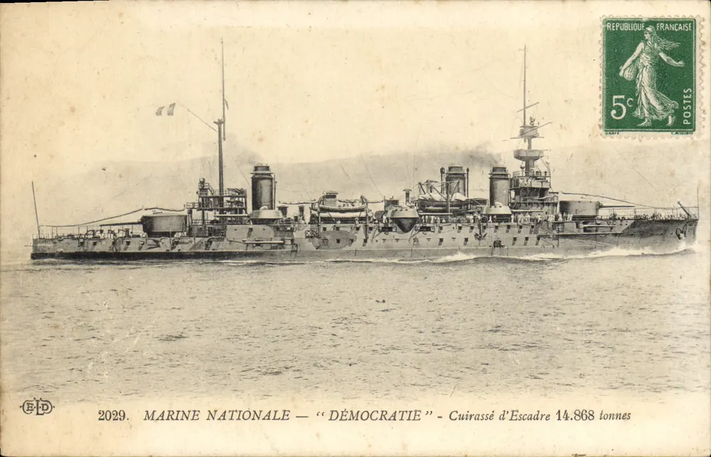 Nationalflotte — "Demokratie" — Schlachtschiff der Flotte 14.868 Tonnen — Verlag E.P.D. n°2029 - Vorderseite