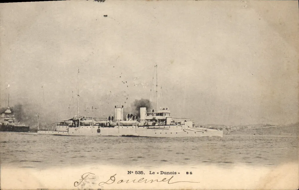 O «Dunois» — navio de guerra — F. Dourcernel, N° 535 - Frente