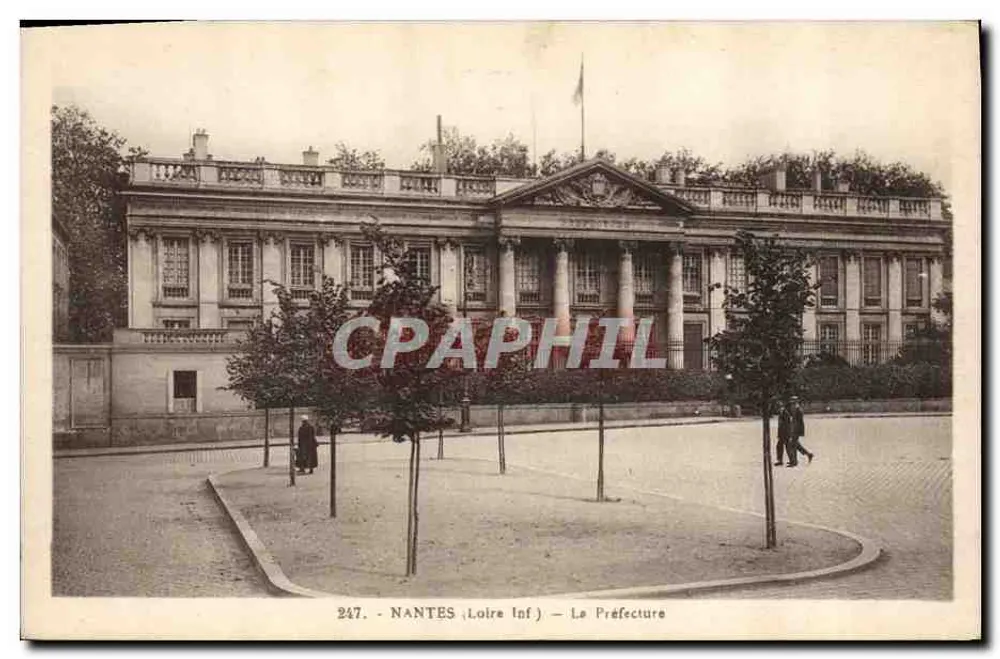 NANTES (Loire Inf.) — A Prefeitura - Frente