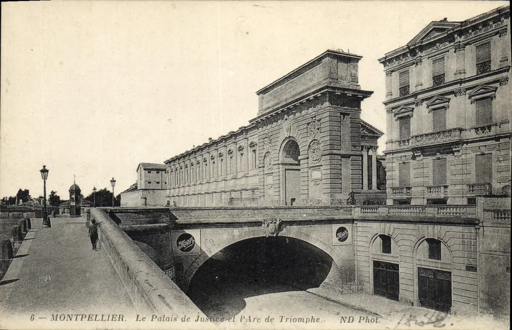 Montpellier — Il Palazzo di Giustizia e l'Arco di Trionfo — ND Phol. - Recto