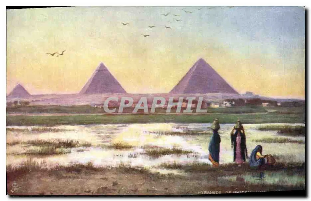 Pirâmides do Egito — vista com mulheres no primeiro plano — Tuck's Post Card - Frente