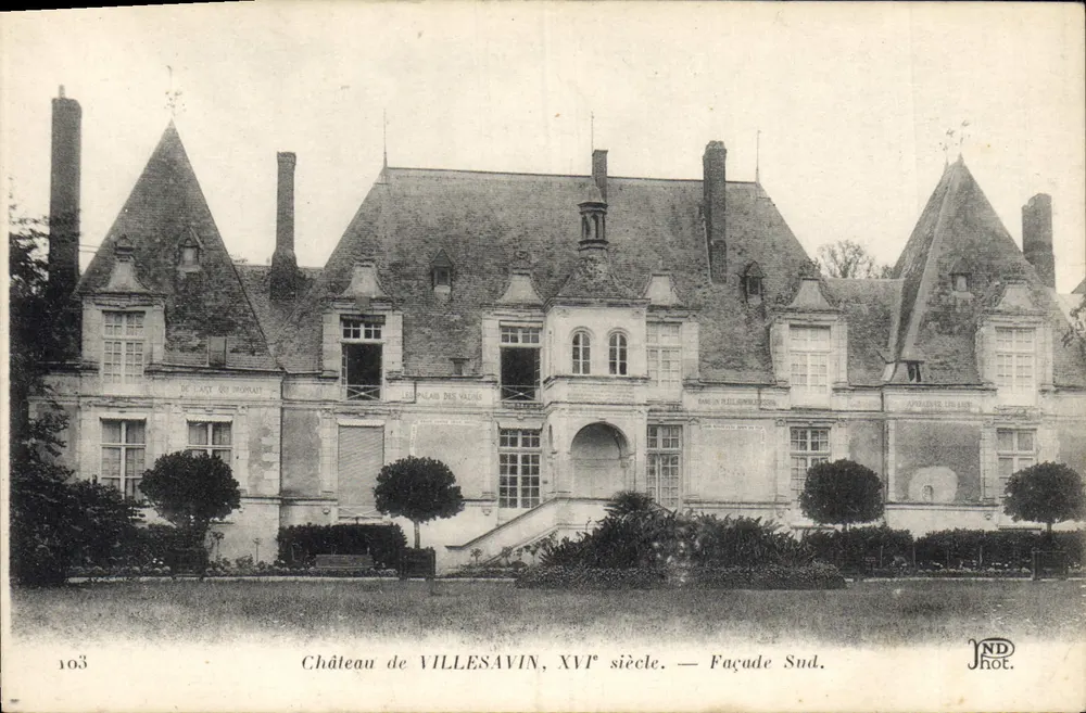 Castelo de VILLESAVIN — Fachada Sul — XVIIº século — JND Fot. - Frente
