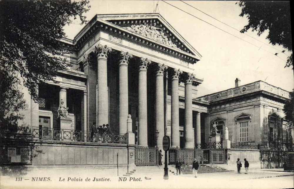 Nîmes — O Palácio de Justiça — ND Fot. n° 131 - Frente