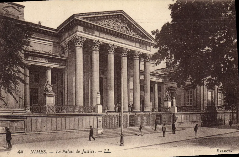 Nîmes — O Palácio de Justiça — Selecta - Frente
