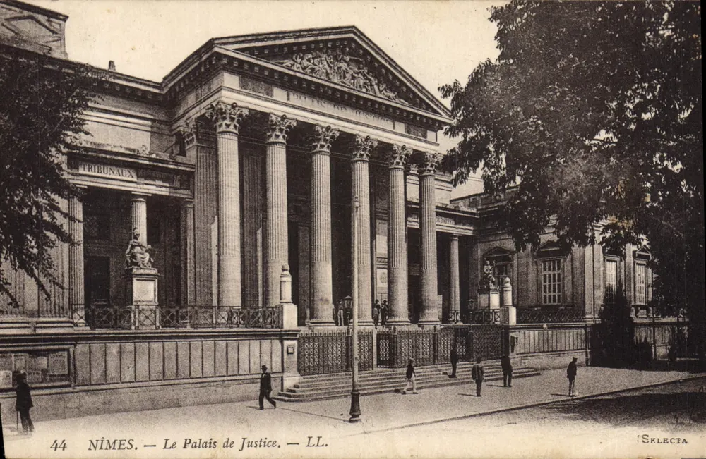 Nîmes — O Palácio de Justiça — LL. — Sklecta - Frente