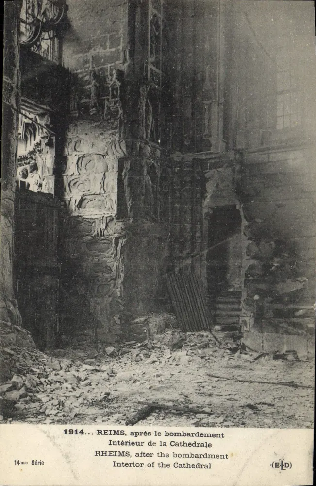Reims — Innenraum der Kathedrale nach dem Bombardement von 1914 — (E-D) 14. Serie - Vorderseite
