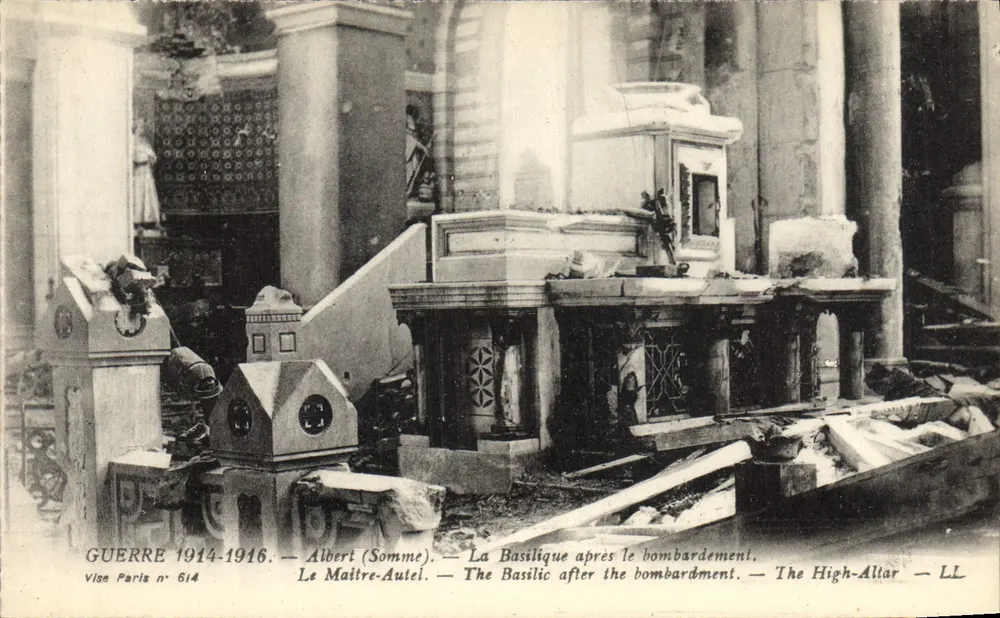 Albert (Somme) — Die Basilika nach dem Bombenangriff — Vise Paris n° 614 - Vorderseite