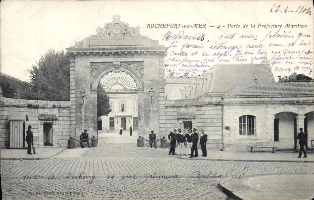ROCHEFORT-sur-MER — Tor zur Seepolizeibehörde — OL. GALERIES PARISIENNES - Vorderseite