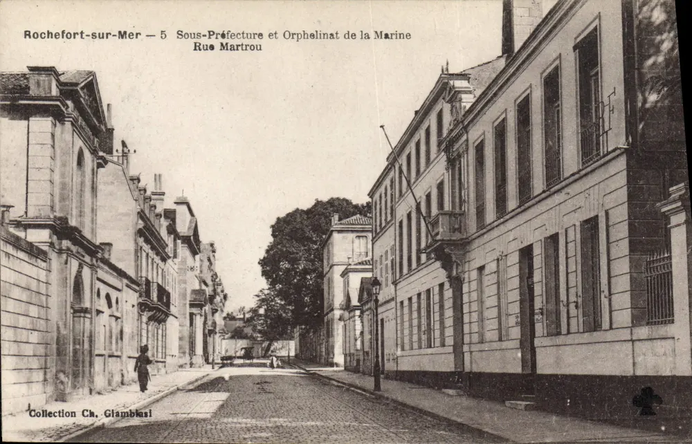 Rochefort-sur-Mer — Unterprefektur und Seehospiz — Straße Martrou - Vorderseite