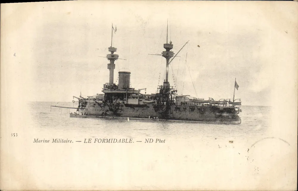 Marinha Militar — LE FORMIDÁVEL — ND Phot - Frente
