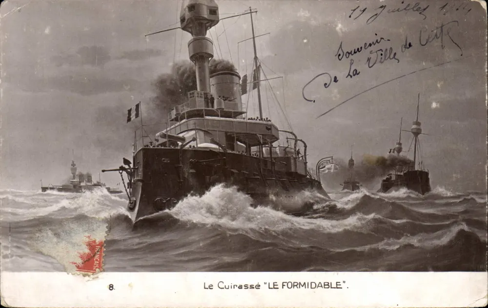 Le Cuirassé "LE FORMIDABLE" — bateau de guerre en mer — éditeur FRANÇAIS, n°8 - Frente