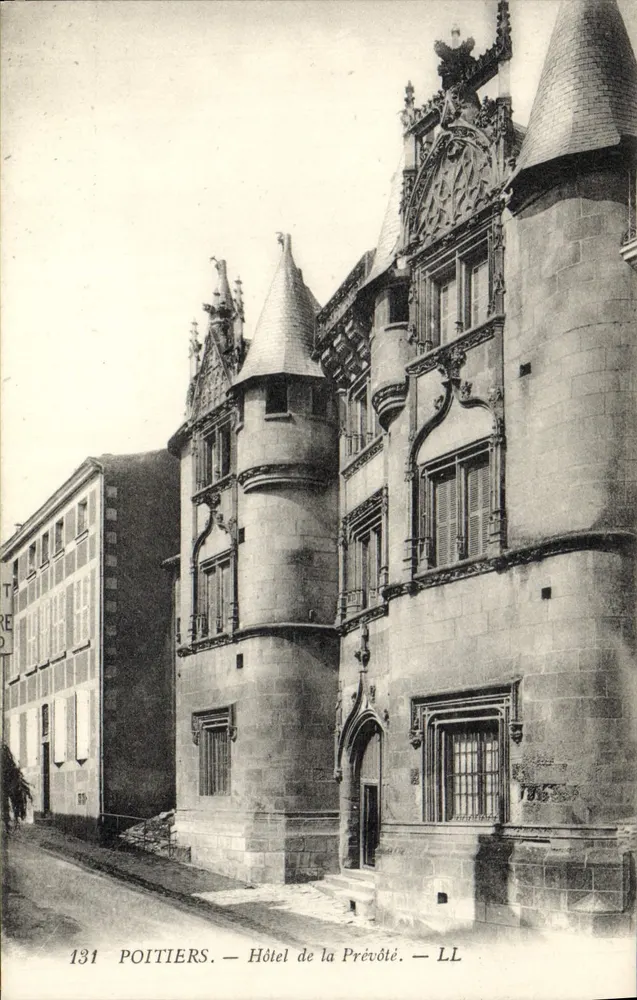 Poitiers — Hotel de la Prevote — LL - Vorderseite