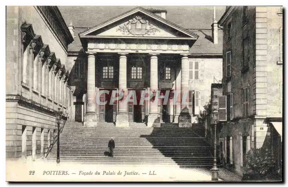 Poitiers — Facha da Casa da Justiça — LL - Frente