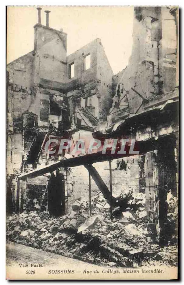Soissons — Rue du Collège. Gebrauchte Wohnung. - Vorderseite