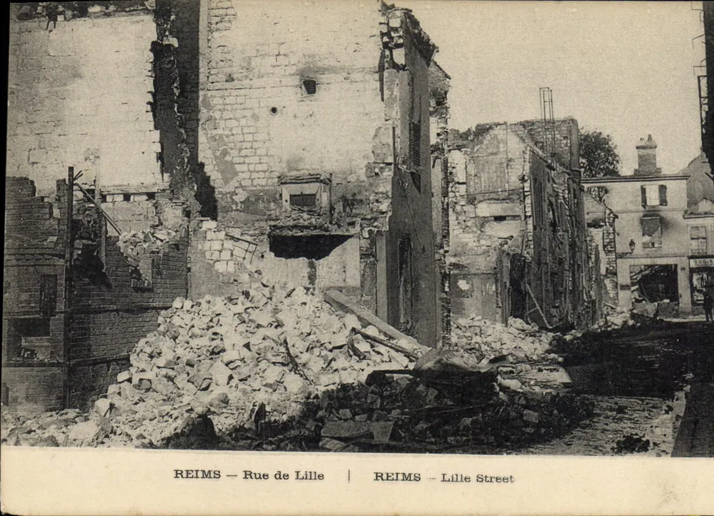 Reims — Rue de Lille — Ruínas após guerra - Frente