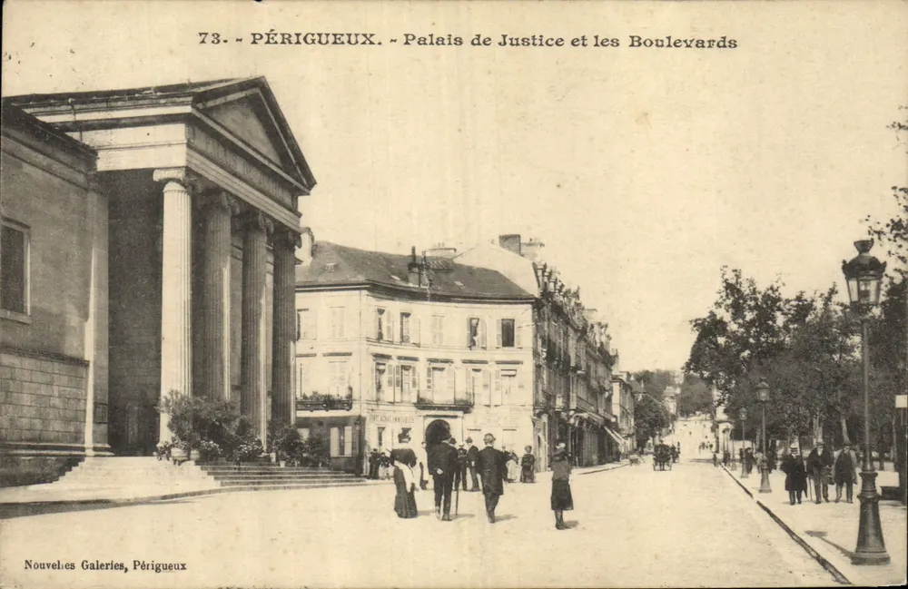 Périgueux - Palacio de Justicia y los Boulevards — Nuevas Galerías, Périgueux - Anverso