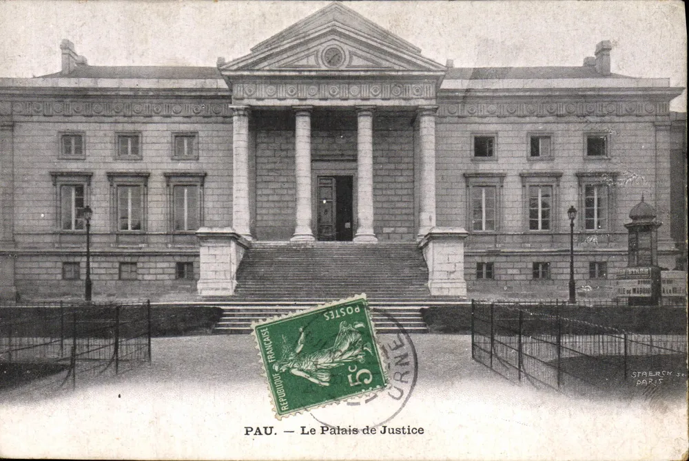 PAU. — O Palácio de Justiça — Editor STOERSEN & Cie, PARIS - Frente