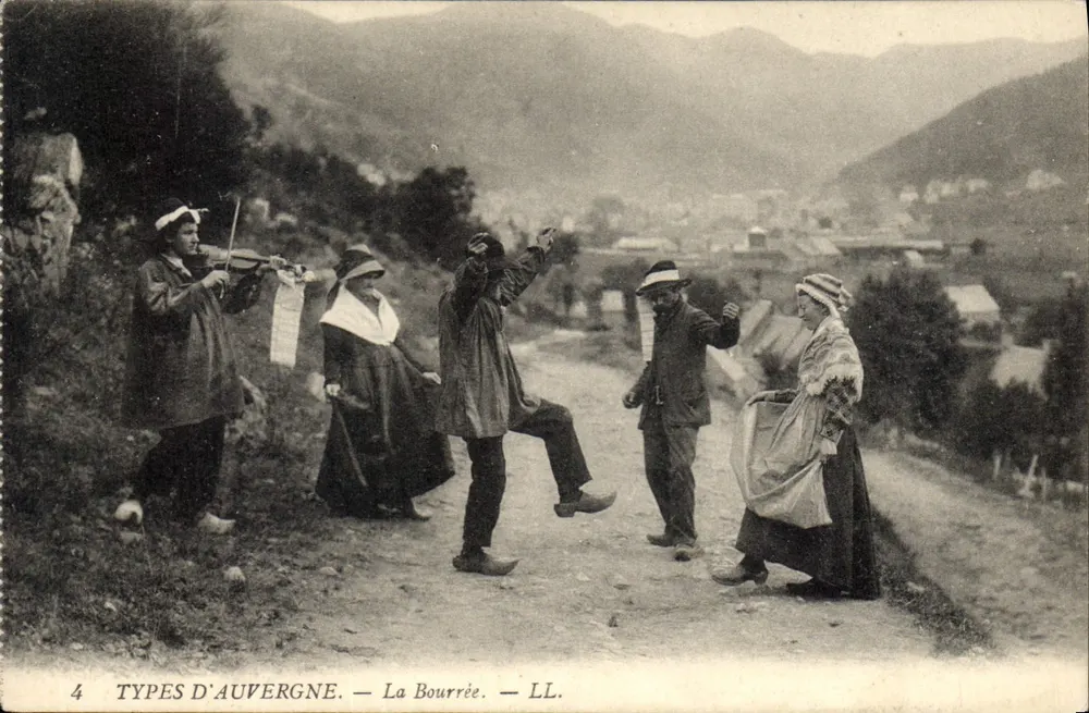 Tipos de Auvergne — A Dança da Bourrée — LL. - Frente