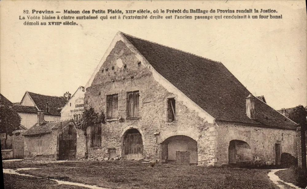 Provins — Casa dos Pequenos Plaids, XIIIº século, onde o Prevosto do Bailliage de Provins administrava a Justiça - Frente
