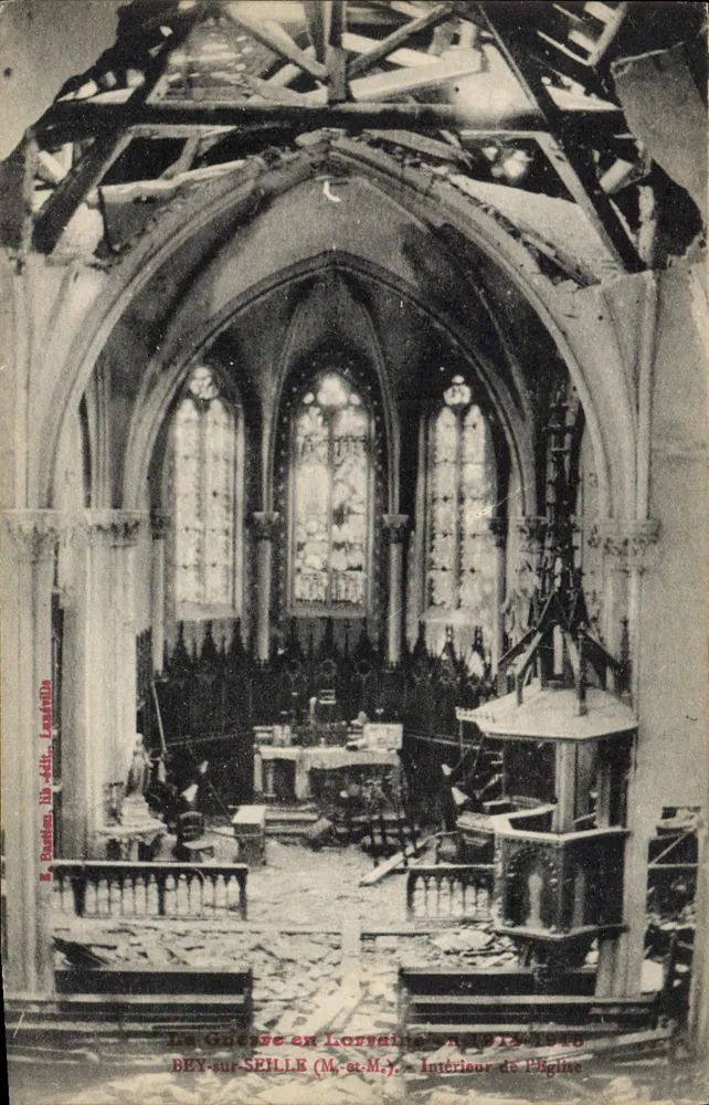 Bey-sur-Seille (M.-et-M.) — Innenansicht der zerstörten Kirche — La Bastille, lib. édit. Lasfrille - Vorderseite