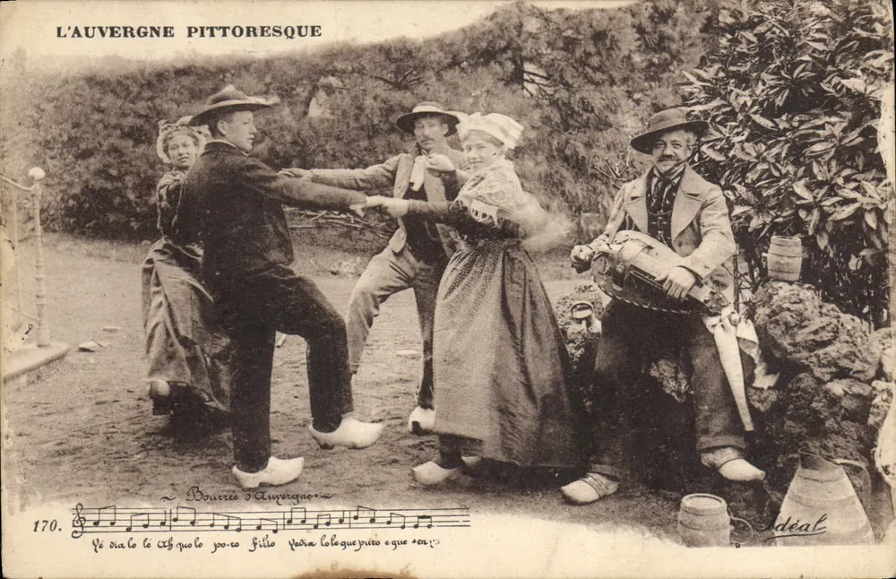 Dança tradicional na Auvergne — A Auvergne Pittoresca — Edições Idéal, n°170 - Frente