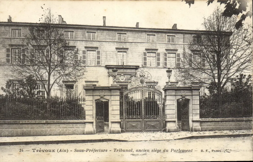 Trévoux (Ain) - Untere Präfektur - Gericht, ehemaliger Sitz des Parlaments — B.F., Paris - Vorderseite