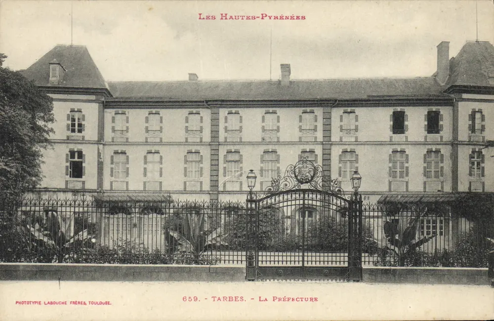 Tarbes — Prefektura — Les Hautes-Pyrénées — Phototypie Labouche Frères, Toulouse, n° 659 - Awers