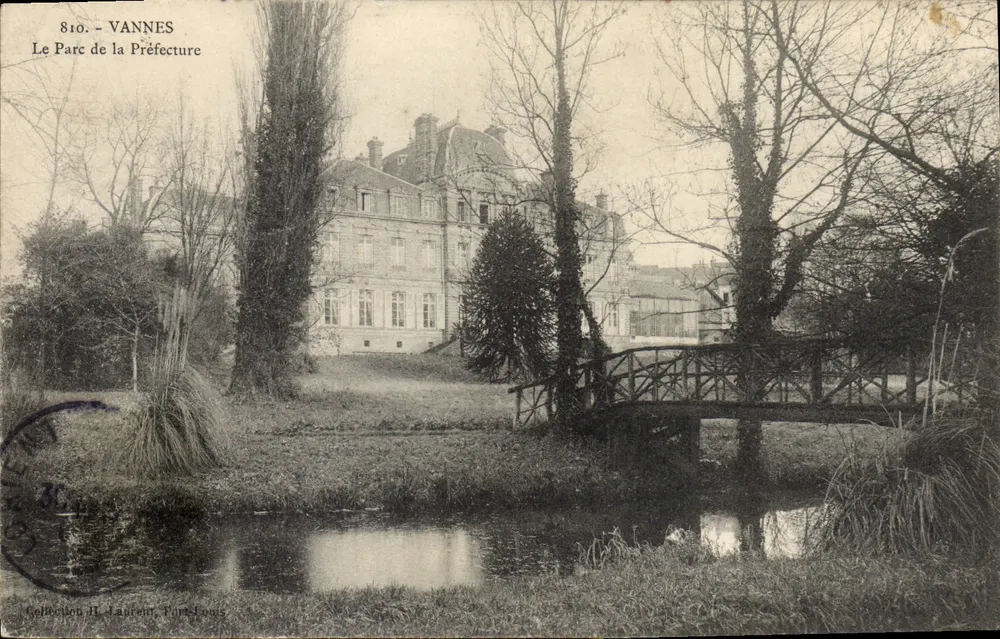 VANNES — O Parque da Prefeitura — Coleção H. Laurent, Port-Louis - Frente