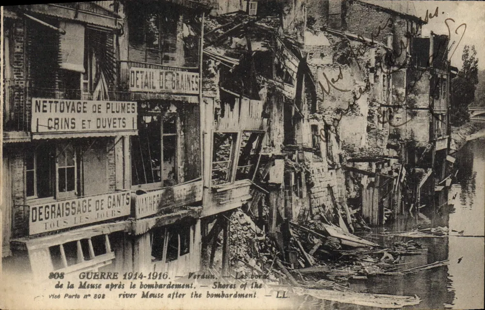 Verdun — Die Ufer der Meuse nach dem Bombardement — Visé Paris n°808 - Vorderseite