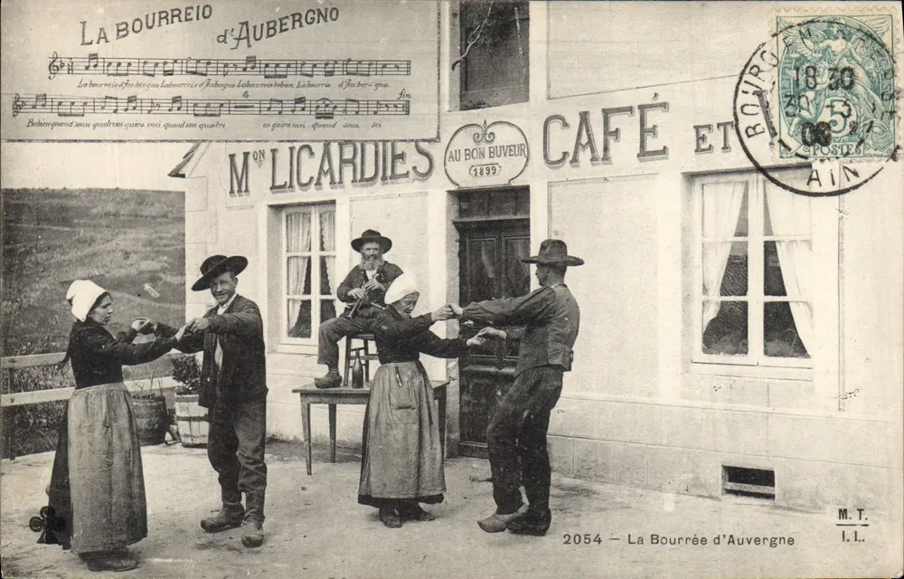 La Bourrée d'Aubergne — cena de dança em frente ao café de M. Licardies — M.T. n°2054 - Frente