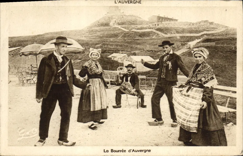 A Bourrée d'Auvergne — dança tradicional — A Auvergne, editor G. G. (G. G. 10) - Frente