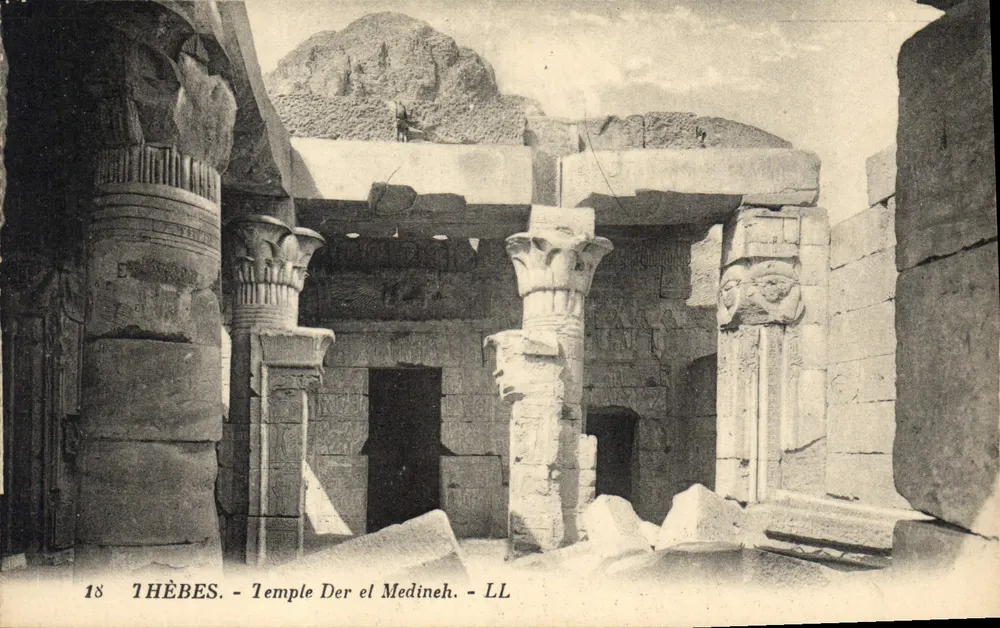 Theben - Tempel von Der el Medineh - LL - Vorderseite