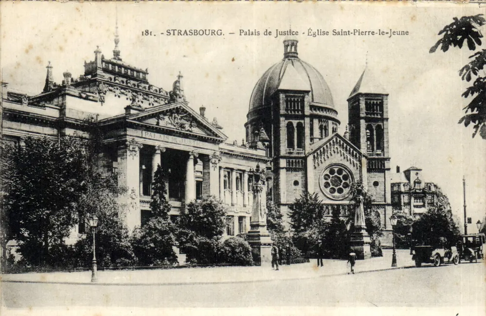 Strasbourg — Palast der Justiz und Kirche Saint-Pierre-le-Jeune — Verlag: Pap de la Cathédrale, Strasbourg - Vorderseite