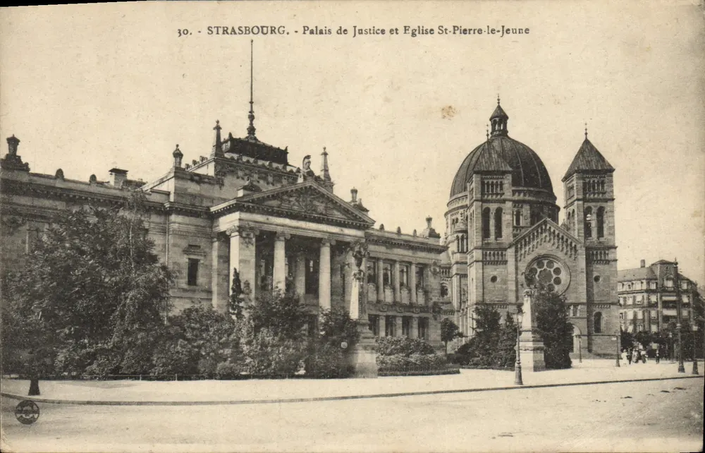 Straßburg - Palais de Justice und Église St-Pierre-le-Jeune - Vorderseite