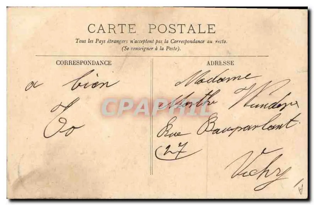 Clérmont-Ferrand — Paysanne des Environs — LL. - Verso